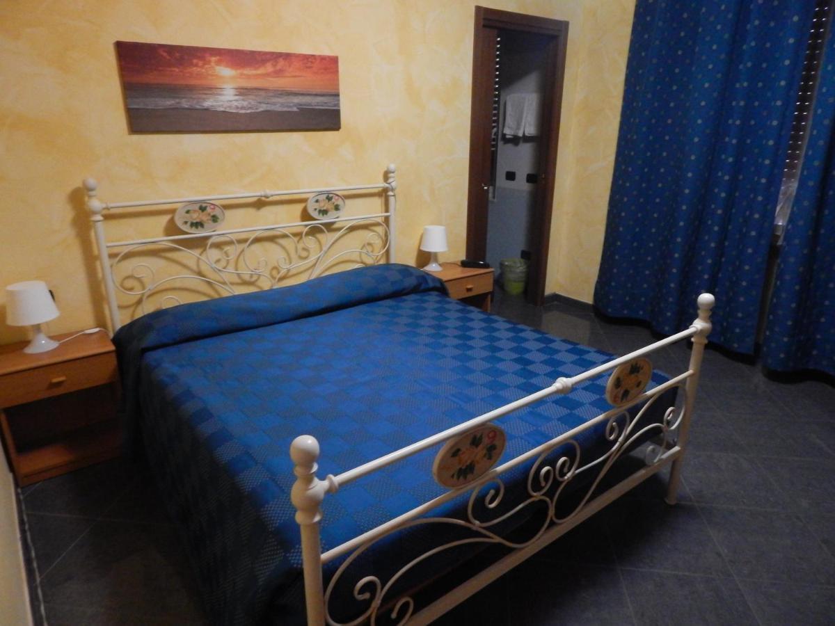 Albergo Massimo ロアーノ エクステリア 写真